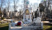 РУСУ НЕМАЧКОГ ПОРЕКЛА СРЦЕ ЈЕ КУЦАЛО ЗА СРБИЈУ:  Положени венци на гроб Николаја Хартвига, Срби су га толико волели да су га звали Хартвић