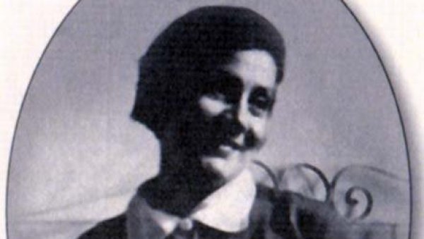 КРВАВА БАЈКА ПРЕТВОРИЛА СЕ У КРВАВИ ПИР: Злати Коцић припала награда Десанка Максимовић коју додељује Задужбина велике песникиње