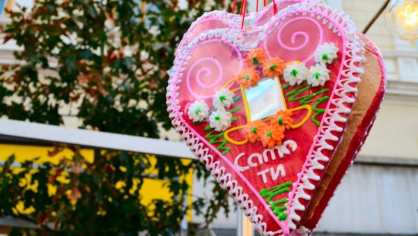 ЉУБАВНИ БАЗАР У ДОМУ ВОЈСКЕ: Креативни из Вршца излажу поводом Дана заљубљених