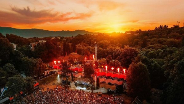 УЛАЗНИЦЕ КАО АЛВА: Рекордно интересовање за овогодишњи Лавфест у Врњачкој Бањи