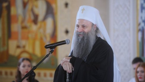 RADUJTE SE SVAGDA U GOSPODU: Patrijarh Porfirije čestitao Vaskrsenje Hristovo rimokatoličkim vernicima