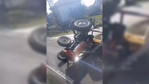 UZNEMIRUJUĆI SNIMAK NESREĆE KOD OBRENOVCA: Prevrnuo se traktor, poginuo muškarac (VIDEO)