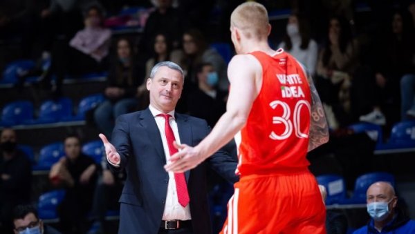 РАДОЊИЋ ОТКРИО КО НЕ ПУТУЈЕ У НИШ: Тренер Звезде без длаке на језику