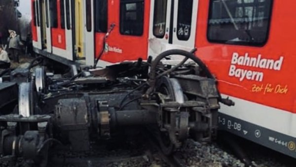 ЈЕЗИВЕ СЦЕНЕ У НЕМАЧКОЈ: Сударила се два воза код Минхена, на десетине повређених (ФОТО)