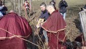 BEZ SVETOG TRIFUNA NEMA DOBROG VINA: Vinari i vinogradari Rasinskog okruga proslavili juče svoju slavu