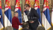 ĐENERALE, NEK JE TVOJOJ MAJCI HVALA Vučić: Konačno je došlo vreme da se zahvalimo ljudima kao što je general Radenović