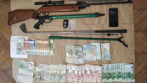 AKCIJA POLICIJE U PANČEVU: U više odvojenih akcija pronašla drogu, oružje...