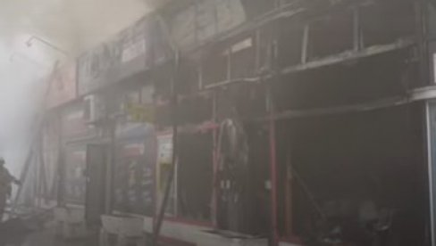 VELIKI POŽAR NA AUTOBUSKOJ STANICI: Vatrena stihija u Sarajevu, ima povređenih (VIDEO)
