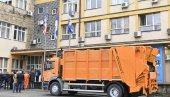 NOVI SMEĆARAC ZA JKP MLADENOVAC: Gradska čistoća donirala vozilo prigradskoj opštini