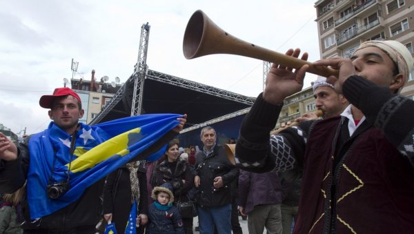 ЦРНА ТАЧКА ЕВРОПЕ: Приштина узалуд слави годишњицу самопроглашења такозваног Косова, већ 14 година влада безакоње
