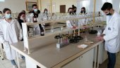 UČE DA ČITAJU MESTO ZLOČINA: Hemijsko-tehnološka škola u Subotici jedna od dve u Srbiji koja školuje tehničare za operativnu forenziku