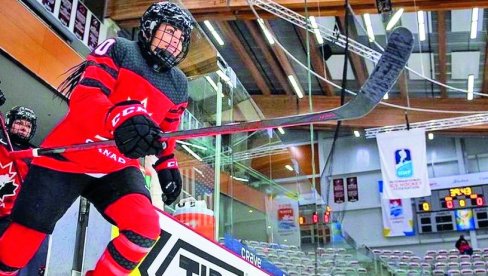 DOMINIRA NA LEDU: Sara Nurs, prva zvezda kanadskog hokeja