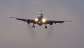 ИЗБЕГНУТА КАТАСТРОФА: Ирански авион полетео са отвореним поклопцем пртљажника