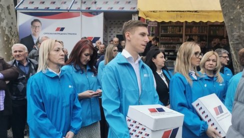MILIVOJE DOLOVIĆ NA ČELU: SNS predala listu izbornoj komisiji u Lučanima