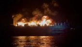 DRAMA U JONSKOM MORU: Ogroman požar na trajektu sa 288 ljudi (VIDEO)