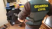 ФОТОГРАФИЈЕ ХАПШЕЊА ОСМАНИЈА: Шпански полицајци упали у луксузну вилу са базеном (ФОТО)