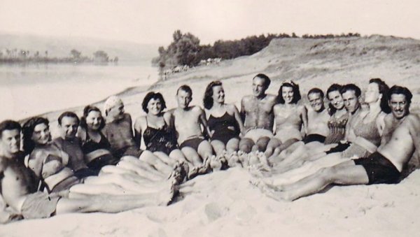 ФОТО-АЛБУМ ГРАДИШТА КАКВОГ САДА ВИШЕ НЕМА: Фејсбук-изложба Народног музеја подунавског града