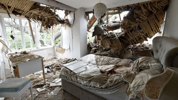 ХАОС У ЕВРОПИ: Олуја однела животе људи широм старог континента (ФОТО)