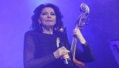 POČNIMO LJUBAV ISPOČETKA: Čuvena džez pevačica Beti Đorđević proslavila uz koncert 50 godina karijere (FOTO)