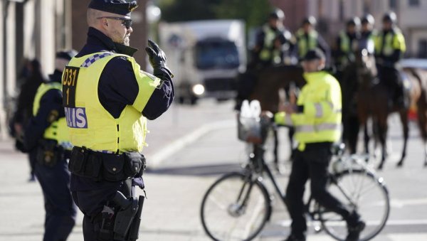 ПОНОВО СПАЉИВАЊЕ ВЕРСКИХ ТЕКСТОВА У ШВЕДСКОЈ: Полиција дозволила скуп на једном од централних тргова у Хелсингборгу