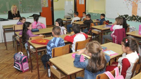 NADOKNADA ČASOVA SUBOTOM: Đaci se danas vraćaju u klupe, neposredna nastava u svim školama u Srbiji