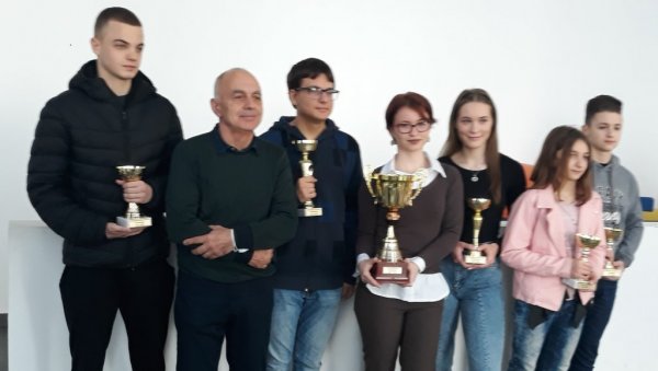 МИЛАН ГАГИЋ УЗ СЛАВИЦУ ЦРНОВЧИЋ: Петроварадин 50. пут изабрао најбоље спортисте