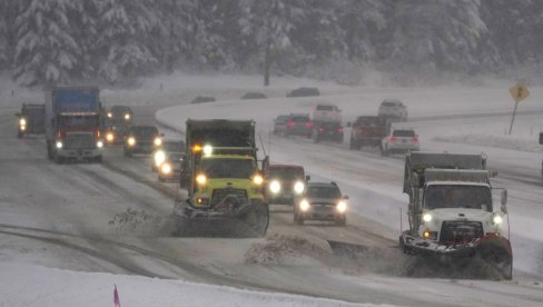 ТЕМПЕРАТУРЕ ДО МИНУС 30: У Америци упозоравају на снежну олују