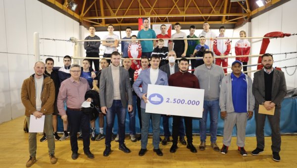 БОРОВЧАНИН: Донације боксерима Војводине