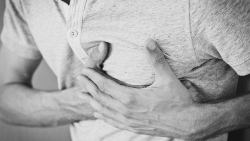 IMATE OSEĆAJ TESKOBE U GRUDIMA? EKG pregled dovoljan da se utvrdi da li je reč o srčanom udaru
