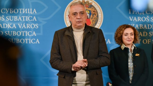 САСТАНАК У ГРАДСКОЈ КУЋИ: Бакић примио покрајинског секретара за привреду и туризам и директорку Туристичке организације Србије