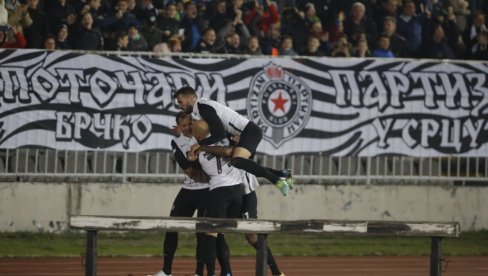 CRNO-BELA RAPSODIJA! Partizan s desetoricom pregazio Spartu i prošao u osminu finala Lige konferencija