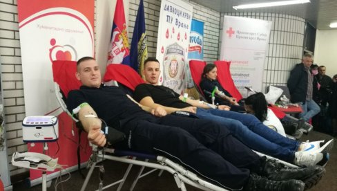 HUMANI POLICAJCI: Akcija dobrovoljnog davanja krvi u Vranju
