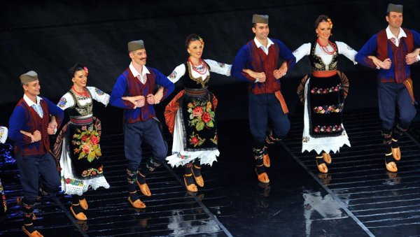 СОКОЛОВА ИГРА: Ансамбл Коло спрема ново рухо