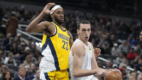 ПОКУШЕВСКИ ОДЛИЧАН У ПОБЕДИ ОКЛАХОМЕ: Србин трећи пут заредом двоцифрен, Тандери срушили Индијану (ВИДЕО)