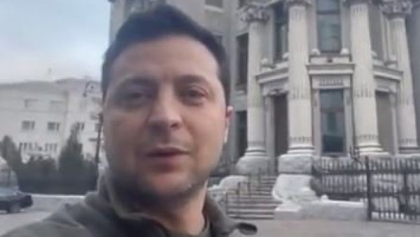 СТРАНО ОРУЖЈЕ СТИЖЕ У УКРАЈИНУ! Зеленски објавио снимак из центра Кијева (ВИДЕО)