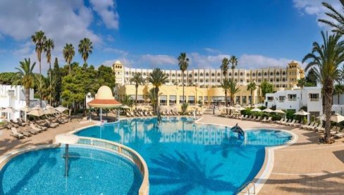 LUKSUZ NA OBALI TUNISA: All inclusive hoteli na peščanim plažama, među beskrajnim redovima palmi