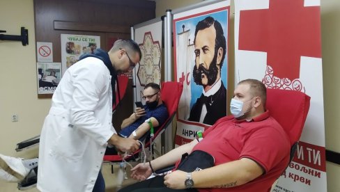 POZIV HUMANIM PARAĆINCIMA: Akcija davalaštva krvi danas u Crvenom krstu