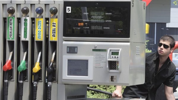 ЛИТАР ГОРИВА И ДО 230 ДИНАРА: Колико коштају дизел и бензин у земљама региона?