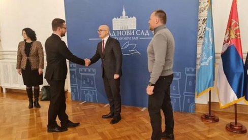 RAZGOVORI O SARADNJI: Sastanak gradonačelnika Niša i Novog Sada