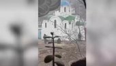 MOLITVA ISPRED PRAVOSLAVNE CRKVE U UKRAJINI: Čečenski vojnici mole se u Hersonu (VIDEO)