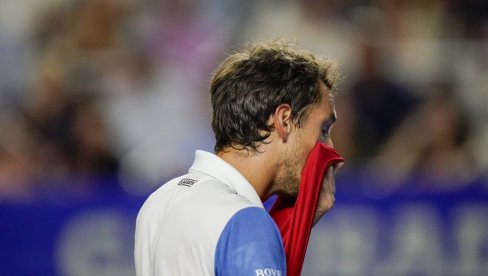 TENISKA SENZACIJA: Danil Medvedev izgubio, Novak Đoković ostaje najbolji na svetu!