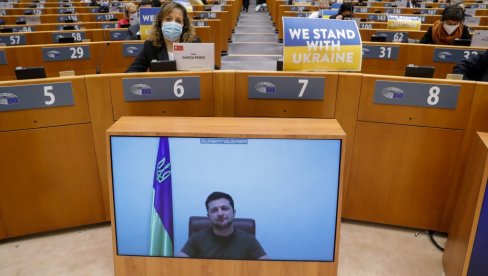 НЕ НАПУШТАЈТЕ НАС, БУДИТЕ ЕВРОПЉАНИ: Украјински председник Зеленски обратио се Европском парламенту