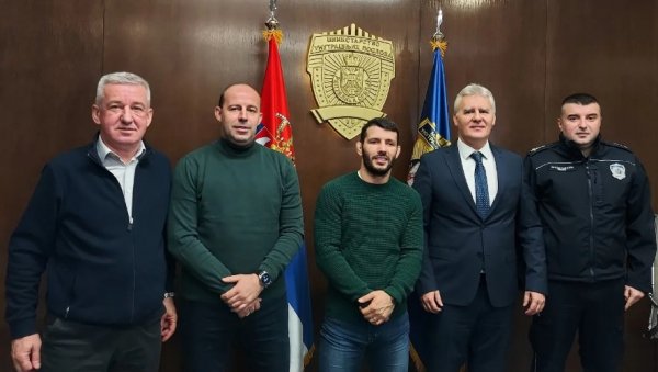 НАСТАВЉА СЕ САРАДЊА: МУП и Спорски савез Србије имају велике планове за 2022. годину