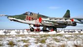POGLEDAJTE - SU-25 RAZBILI UKRAJINSKU ODBRANU: U brišućem letu ruski Grači bombardovali položaje OSU kod Avdejevke (VIDEO)