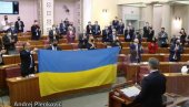 TRAGIKOMEDIJA IZ HRVATSKOG SABORA: Plenković i poslanici aplaudirali Zelenskom i Ukrajini (VIDEO)
