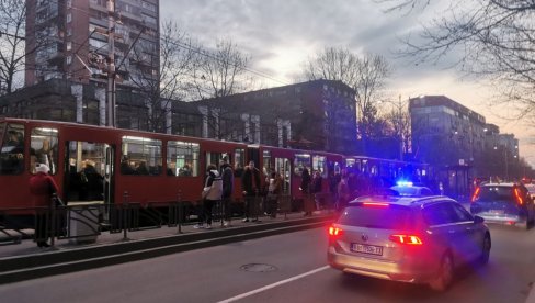 PROBLEMI OD RANE ZORE U BEOGRADSKOM SAOBRAĆAJU: Tramvaji u zastoju, došlo do iskliznuća i kvara