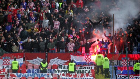 REAGOVALA POLICIJA U HRVATSKOJ: Zbog pevanja ustaških pesama na utakmici protiv Turske uhapšeni navijači vatrenih