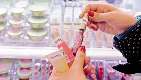NA SNIŽENJU CENA VIŠA: Trgovci opet varaju potrošače - kozmetiku na akciji prodaju skuplje nego redovno