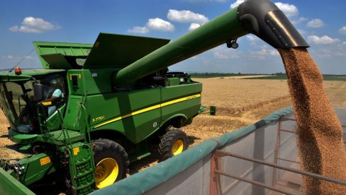 OD ČETVRTKA NEMA VIŠE IZVOZA Predsednik Vučić doneo odluku: Zaustavlja se izvoz pšenice, brašna, ulja i kukuruza