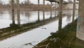 НИСУ УСПЕЛИ ДА СЛОМЕ КРИМ: Поново тече вода кроз канал који су Украјинци блокирали 2014. године (ВИДЕО)